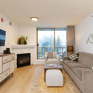renovated-suite-at-cascade-lodge-in-village-unit-432.hotels-of-whistler.com/