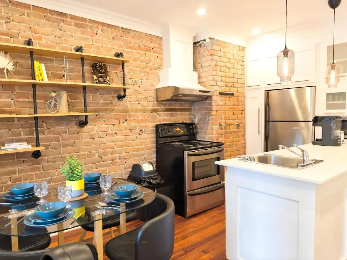 Superb 2 Bed In Plateau 10Min To Mont-Royal Metro Apartment Montreal Canada