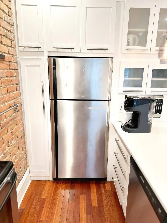 Superb 2 Bed In Plateau 10Min To Mont-Royal Metro Apartment Montreal Canada
